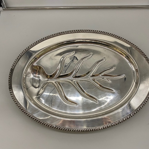 Vintage Wm Rogers Silver Plated Avon #3610 Meat Tray - Picture 6 of 10